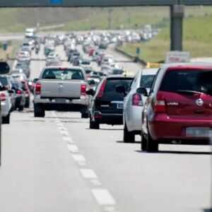 para-ir-ao-litoral-de-sp-voce-paga-o-pedagio-mais-caro-do-brasil;-veja