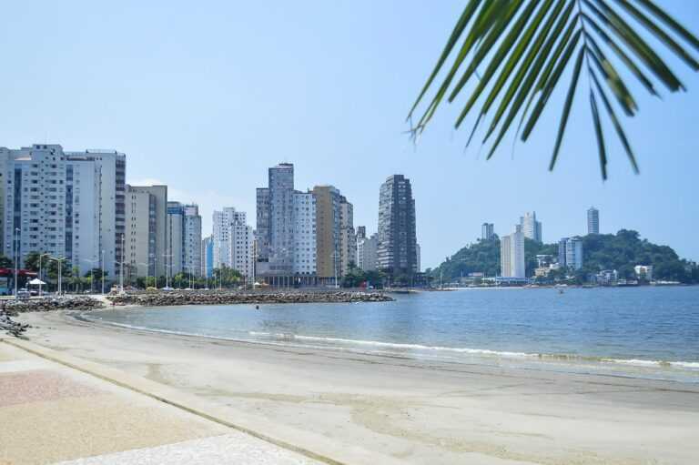 tres-praias-da-regiao-sao-classificadas-como-improprias-apos-feriado-prolongado-de-tiradentes