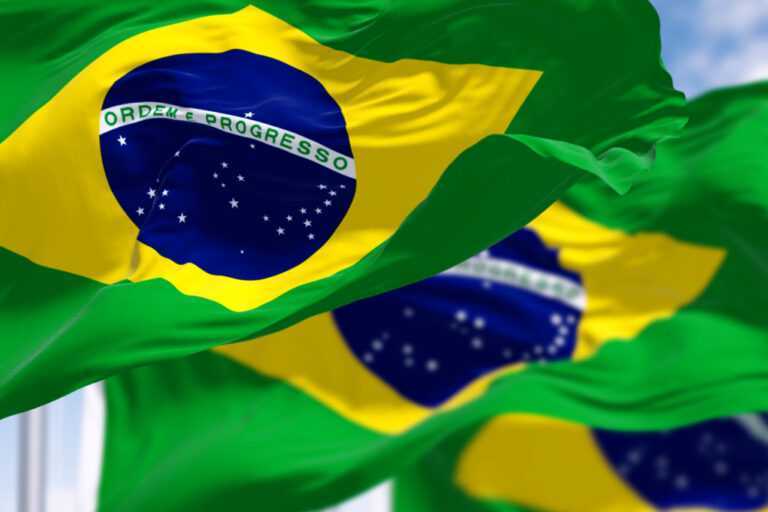 por-que-a-constelacao-cruzeiro-do-sul-esta-invertida-na-bandeira-do-brasil?