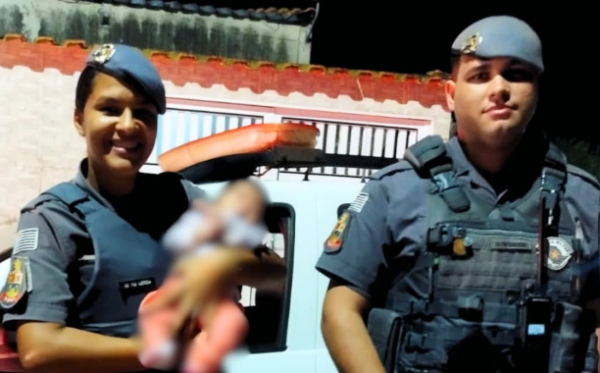 policiais-militares-salvam-recem-nascida-de-20-dias-engasgada