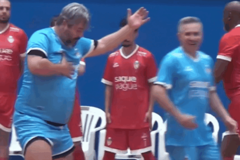 Ex-Grêmio, Douglas marca gol em jogo de futsal e provoca Internacional ex-gremio,-douglas-marca-gol-em-jogo-de-futsal-e-provoca-internacional