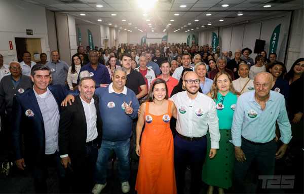 com-auditorio-lotado,-pedro-bernarde-lanca-campanha-a-deputado-federal-em-paulinia
