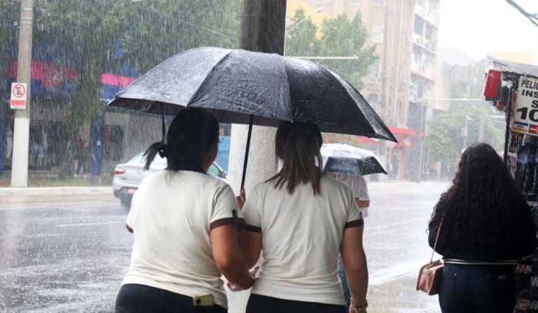 baixada-tem-alerta-de-temporal-e-queda-de-ate-5oc-nas-temperaturas